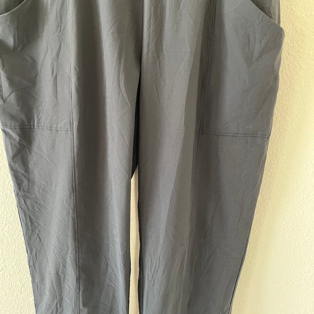 The North Face Let's Go Mid-Rise Black Capris Size M Style J1345 - Picture 4 of 11